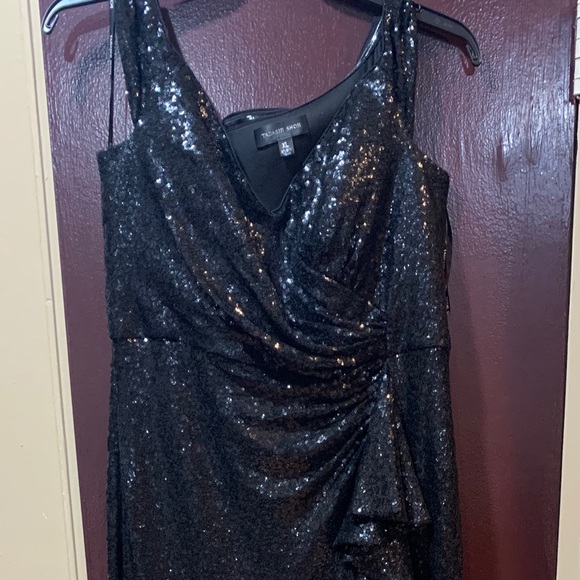 TADASHI SHOJI HURLEY OFF THE SHOULDER SEQUIN GOWN - Picture 3 of 4